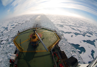 Helicopter onboar Akademik Fedorov